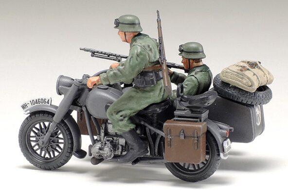 Motocicleta Alemana y Sidecar - Tamiya 1:48 2